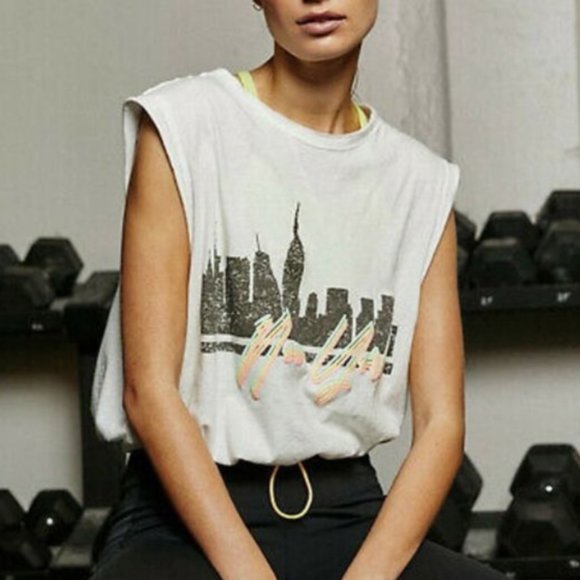 Free People Tops - 💄2 LEFT!!💄 Free People Movement Bring the Heat T